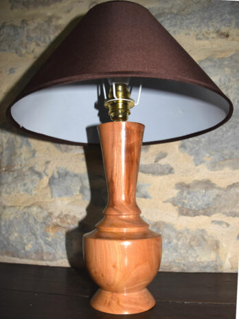 Lampe à poser en Pommier